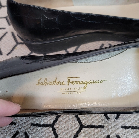 SALVATORE FERRAGAMO BLACK LEATHER WEDGE LOAFER, SZ 8.5 - Picture 12 of 16
